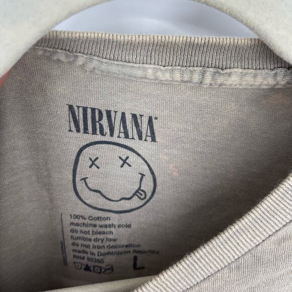 Officially Licensed Nirvana Nevermind Smiley Grunge Tee Beige Acid Wash Large - Picture 4 of 5